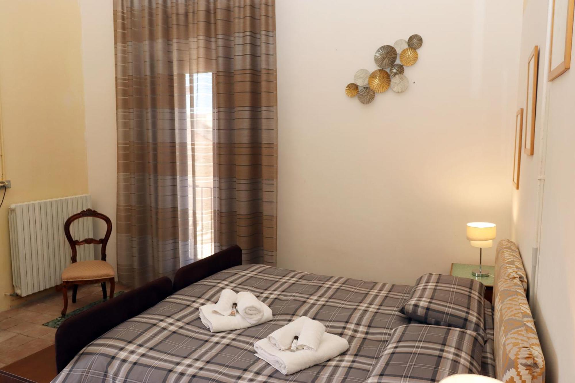 Casa Di Chiara Hostel Crotone Exterior photo